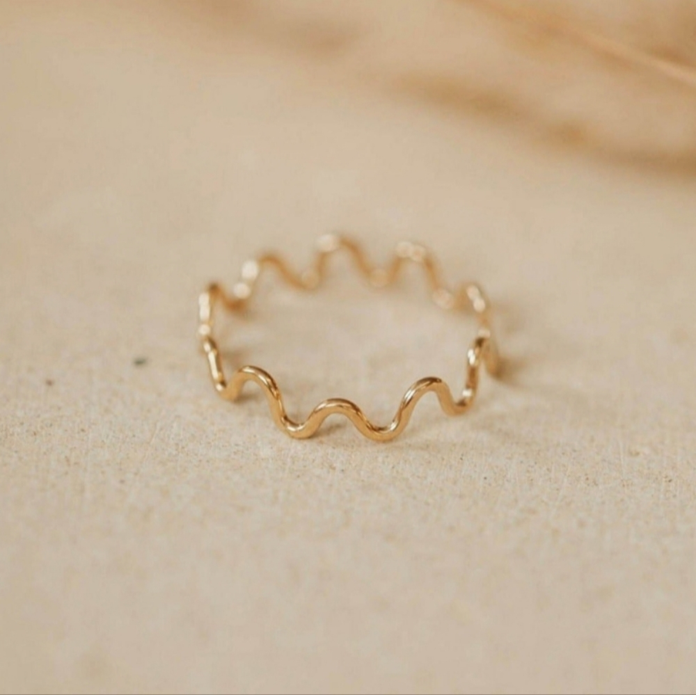 Wave ring - Picture 3 of 4